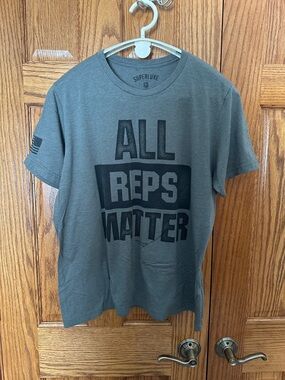 EUC ❗️Men's Olive Green Graphic Tee - 'All Reps Matter